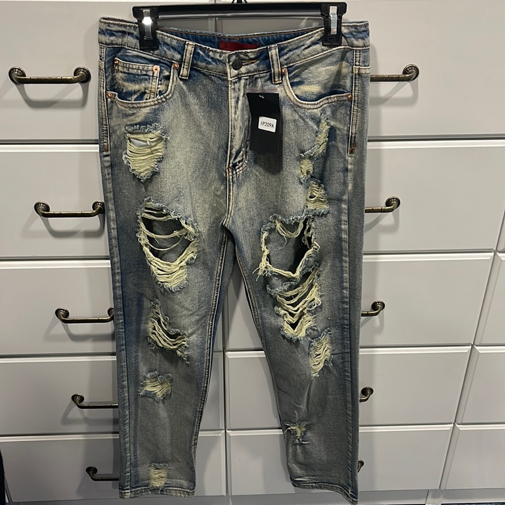 Signature8 Distressed denim